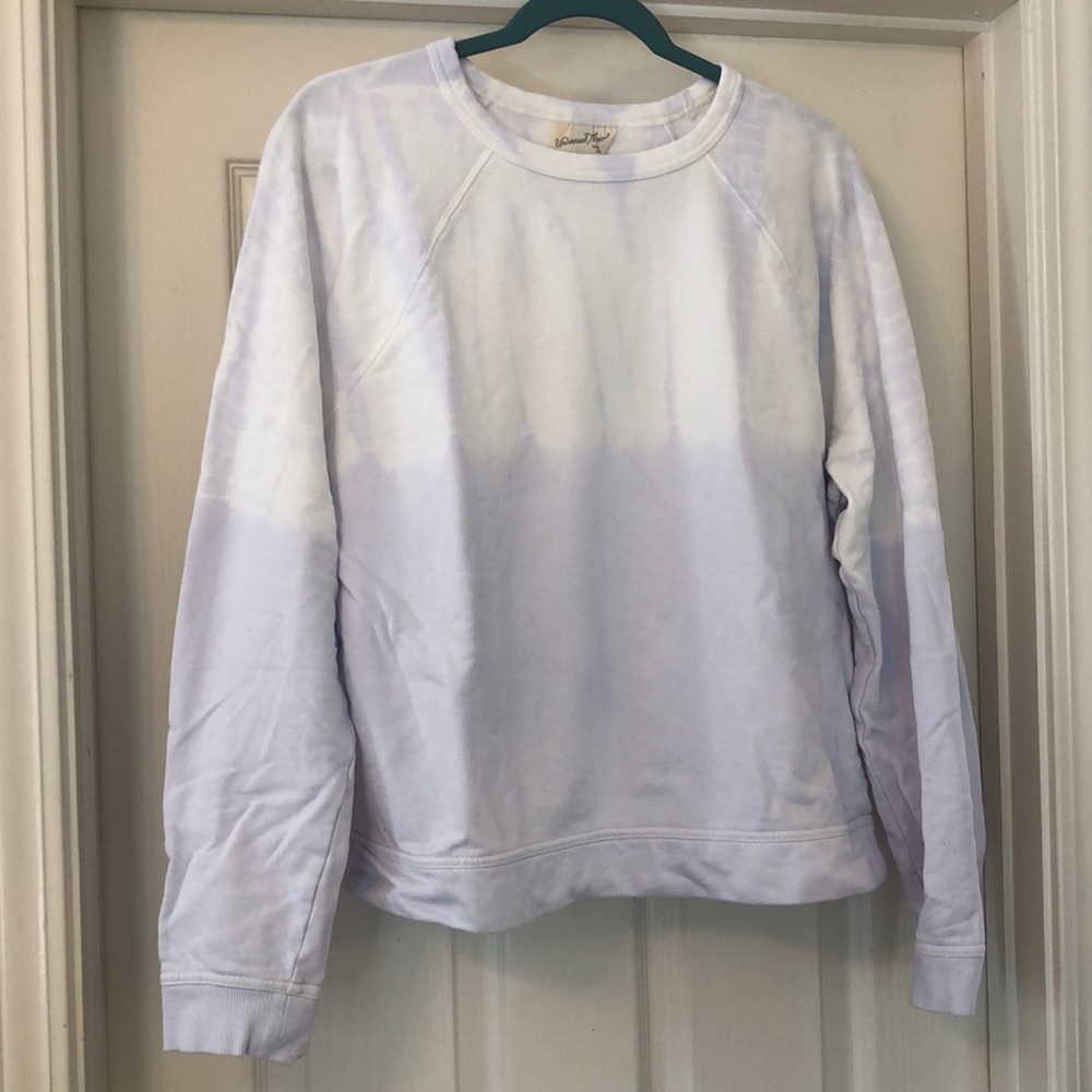 Universal thread faint purple/white crewneck